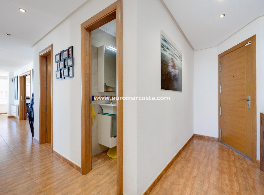 Objekte zum Wiederverkauf - Wohnung - Torrevieja - TORREVIEJA