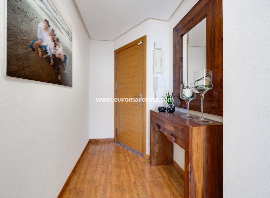 Objekte zum Wiederverkauf - Wohnung - Torrevieja - TORREVIEJA