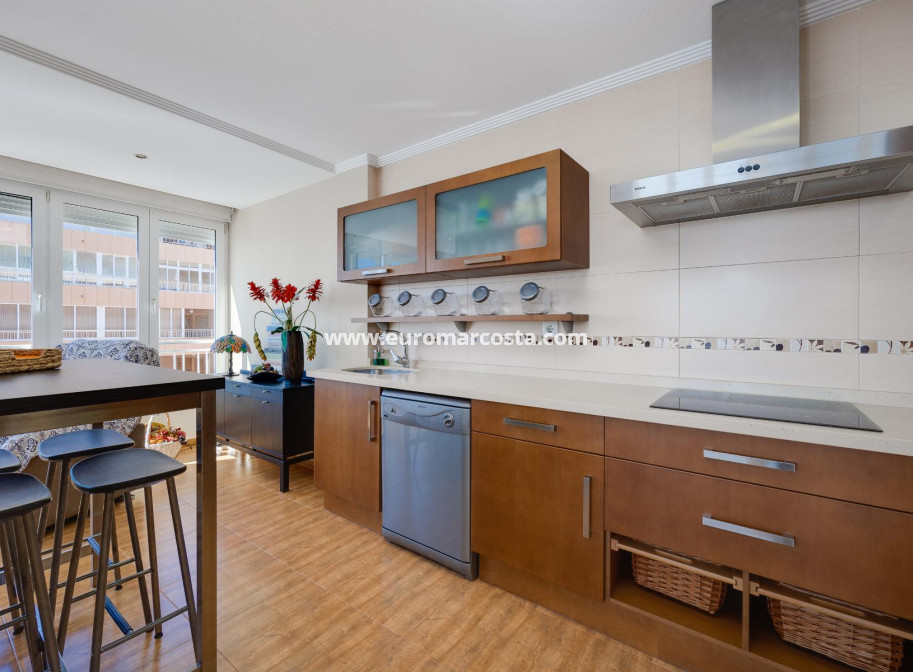 Objekte zum Wiederverkauf - Wohnung - Torrevieja - TORREVIEJA
