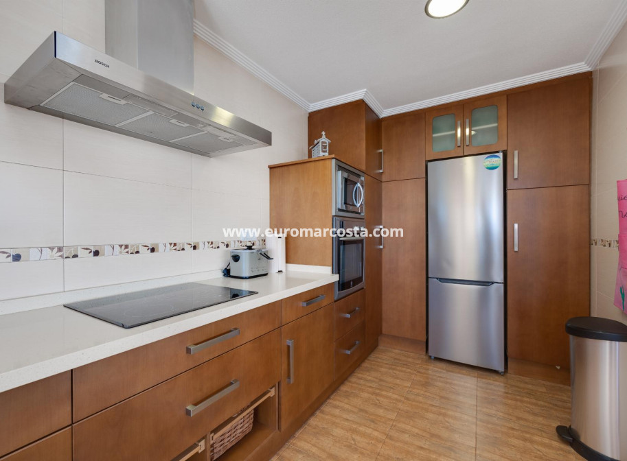 Objekte zum Wiederverkauf - Wohnung - Torrevieja - TORREVIEJA