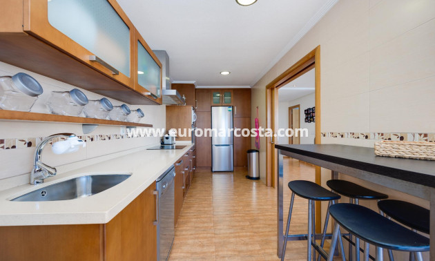 Objekte zum Wiederverkauf - Wohnung - Torrevieja - TORREVIEJA