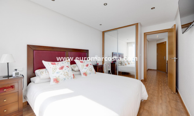 Objekte zum Wiederverkauf - Wohnung - Torrevieja - TORREVIEJA