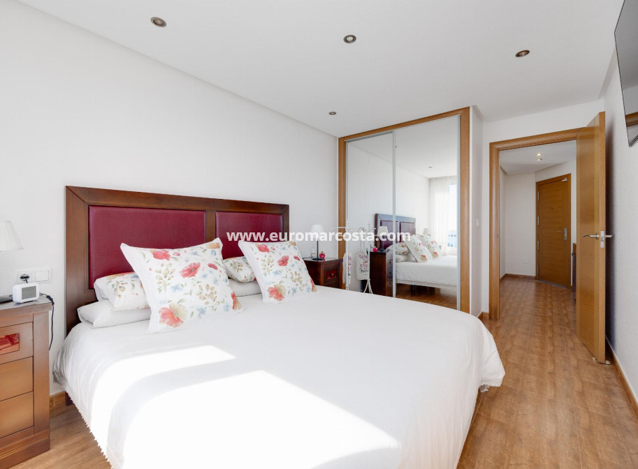 Objekte zum Wiederverkauf - Wohnung - Torrevieja - TORREVIEJA