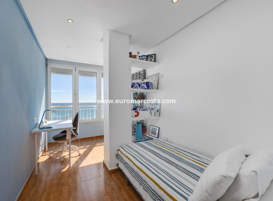 Objekte zum Wiederverkauf - Wohnung - Torrevieja - TORREVIEJA