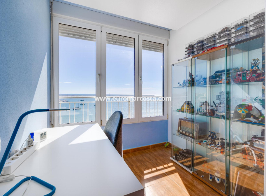 Objekte zum Wiederverkauf - Wohnung - Torrevieja - TORREVIEJA