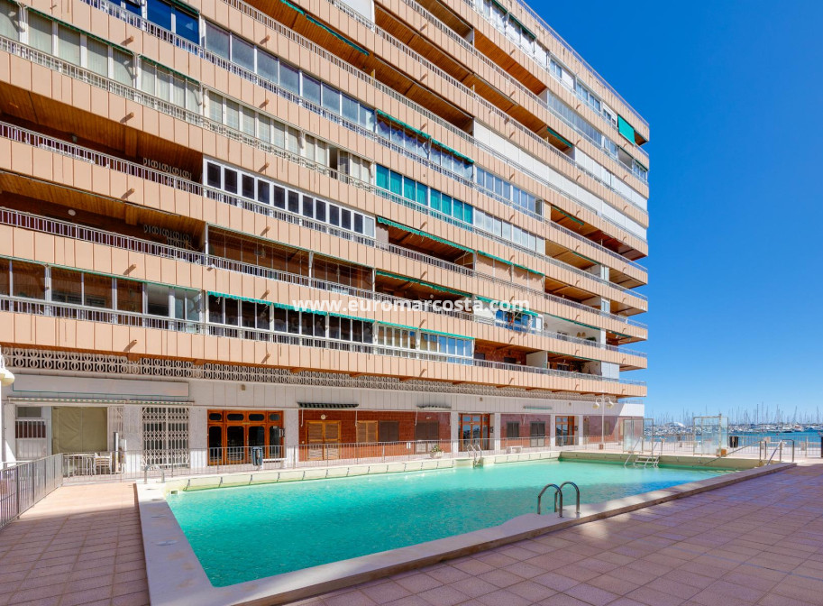 Objekte zum Wiederverkauf - Wohnung - Torrevieja - TORREVIEJA