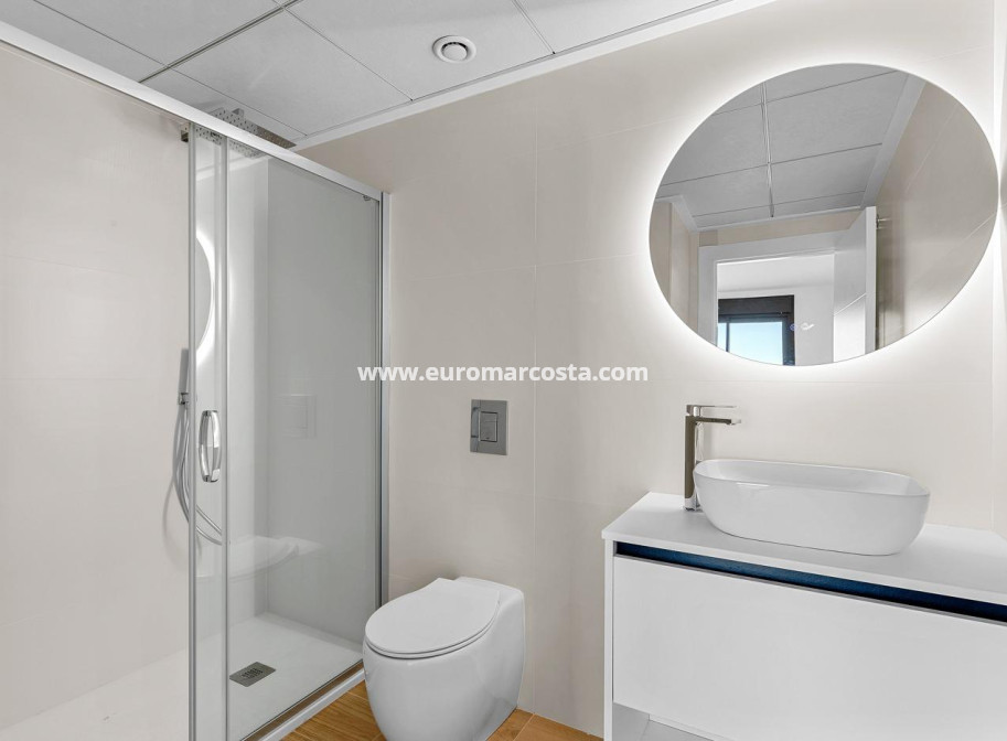 Objekte zum Wiederverkauf - Wohnung - Orihuela Costa