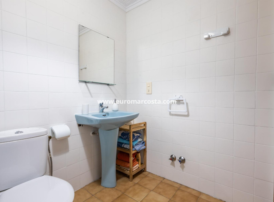 Venta - Apartamento / piso - Torrevieja - TORREVIEJA
