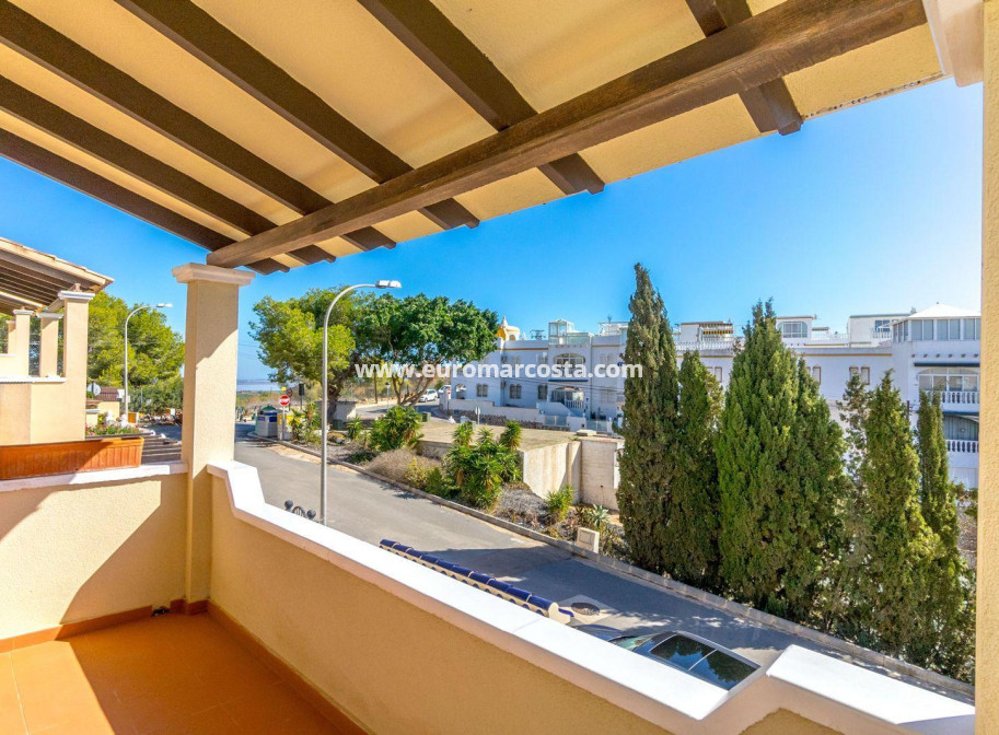 Sale - Casa - Orihuela Costa