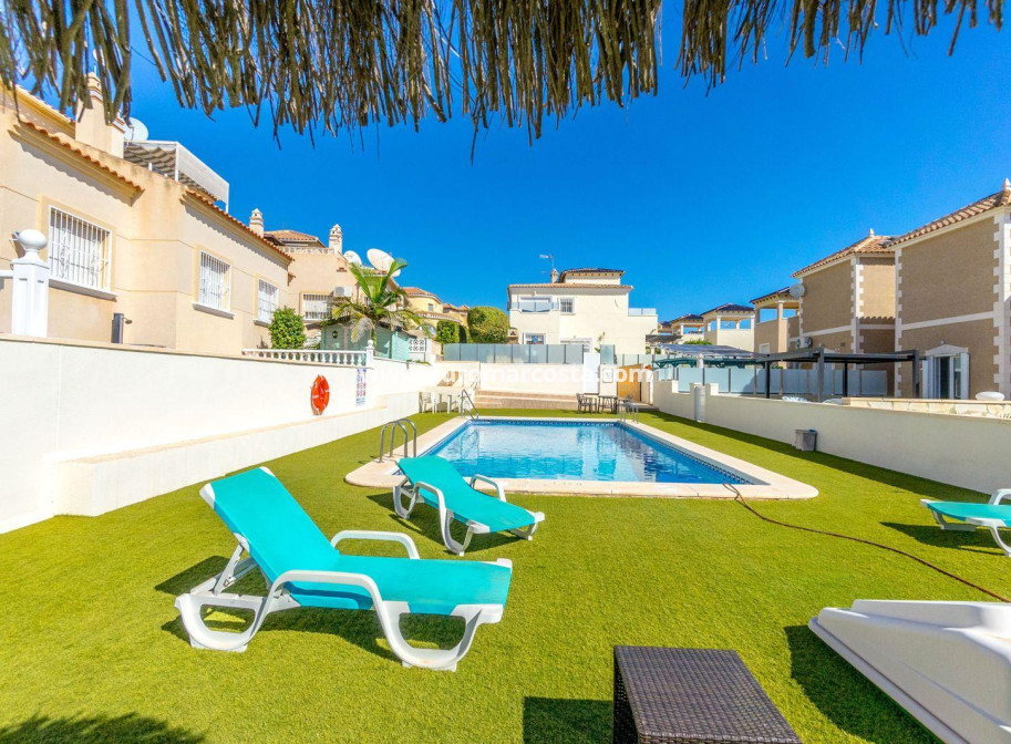 Sale - Casa - Orihuela Costa