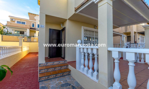Sale - Casa - Orihuela Costa