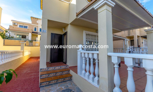 Sale - Casa - Orihuela Costa
