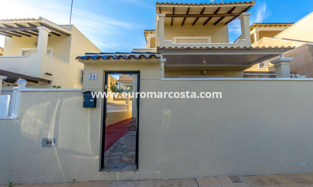 Sale - Casa - Orihuela Costa