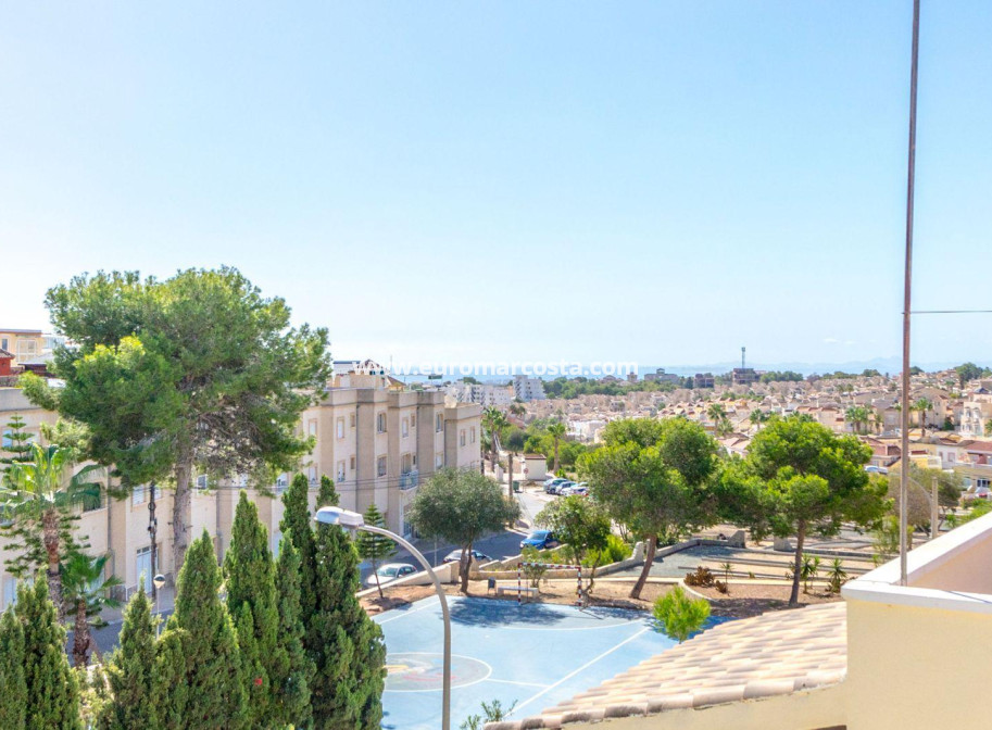 Sale - Casa - Orihuela Costa