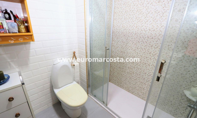 Objekte zum Wiederverkauf - Wohnung - Orihuela Costa