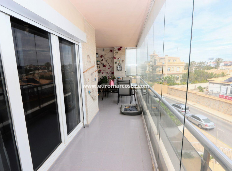 Objekte zum Wiederverkauf - Wohnung - Orihuela Costa