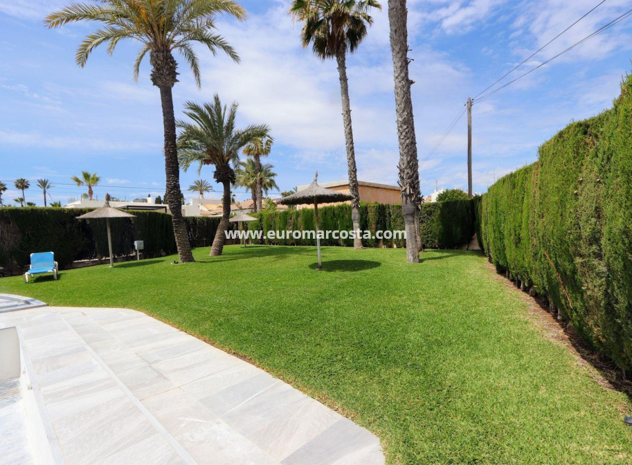 Objekte zum Wiederverkauf - Wohnung - Orihuela Costa