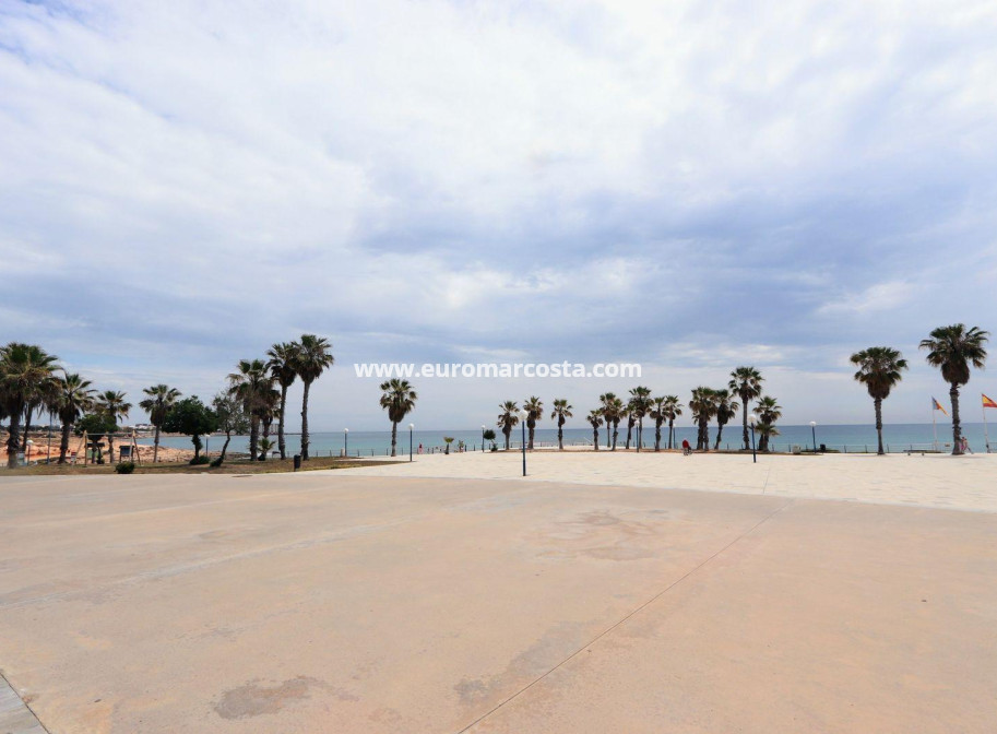 Objekte zum Wiederverkauf - Wohnung - Orihuela Costa