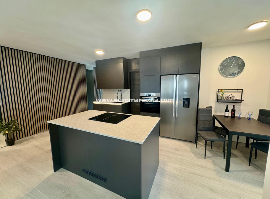 Venta - Apartamento / piso - Torrevieja - TORREVIEJA