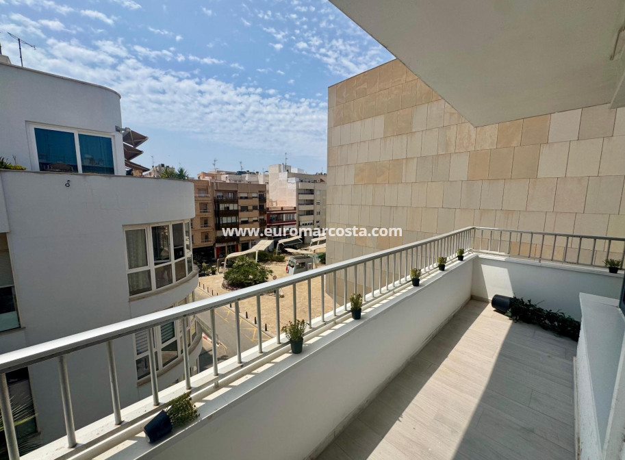 Venta - Apartamento / piso - Torrevieja - TORREVIEJA