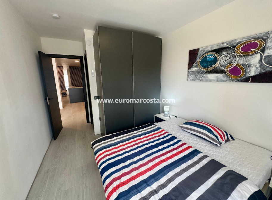 Venta - Apartamento / piso - Torrevieja - TORREVIEJA