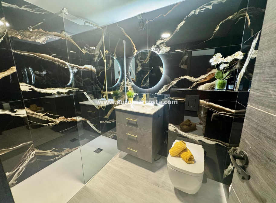 Venta - Apartamento / piso - Torrevieja - TORREVIEJA