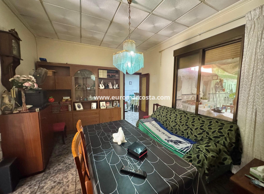 Venta - Casa - Benejúzar