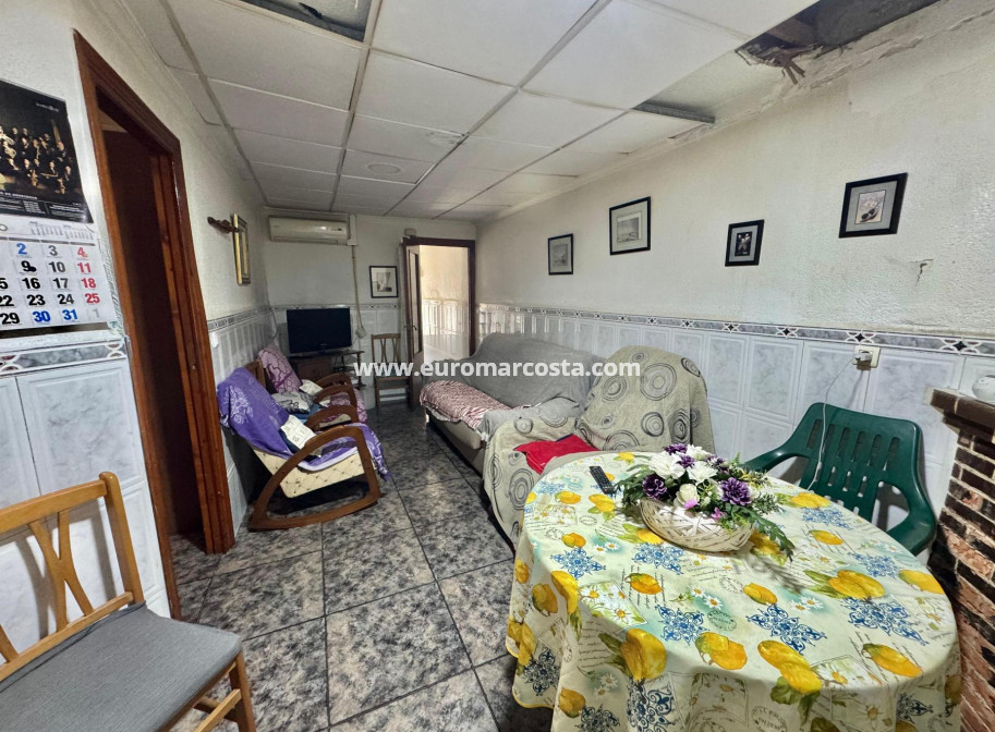 Venta - Casa - Benejúzar