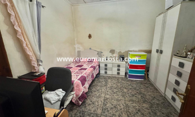 Venta - Casa - Benejúzar