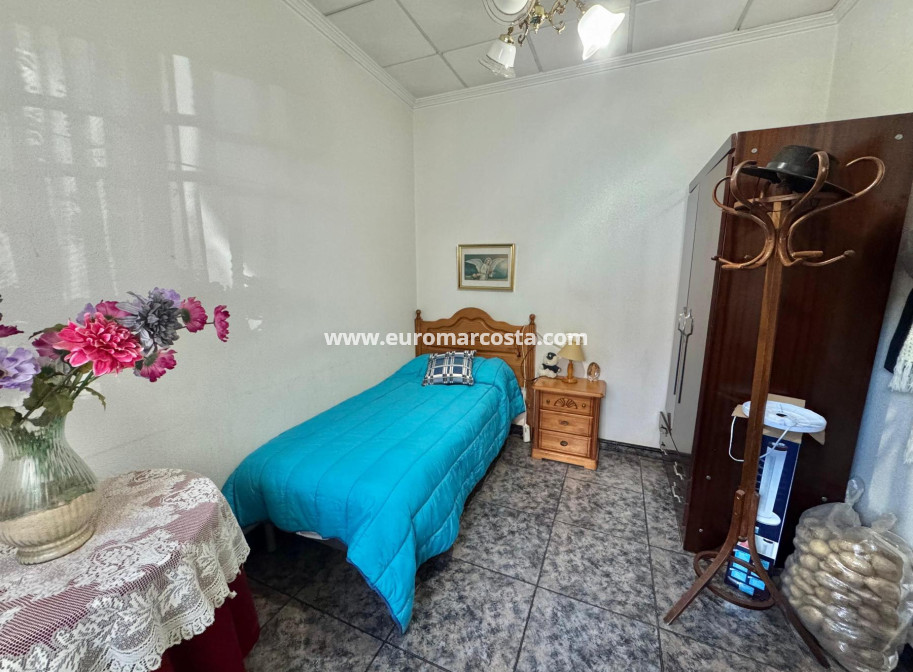 Venta - Casa - Benejúzar