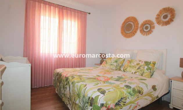 Sale - Apartment / flat - Torrevieja - TORREVIEJA