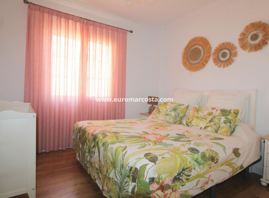 Sale - Apartment / flat - Torrevieja - TORREVIEJA