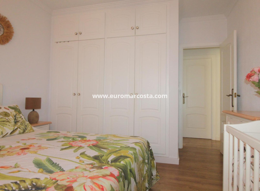 Sale - Apartment / flat - Torrevieja - TORREVIEJA