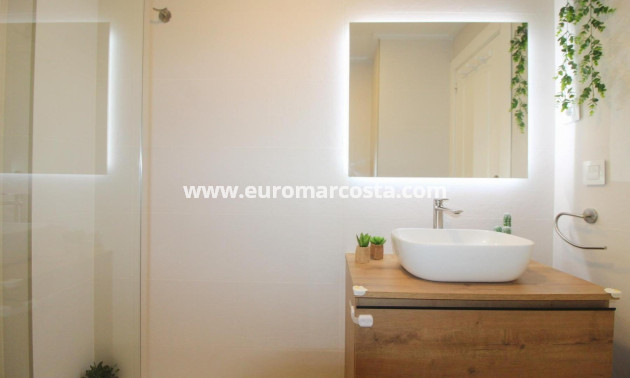 Sale - Apartment / flat - Torrevieja - TORREVIEJA