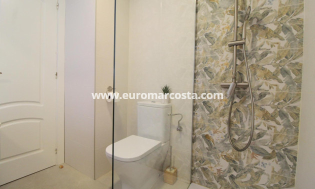 Sale - Apartment / flat - Torrevieja - TORREVIEJA