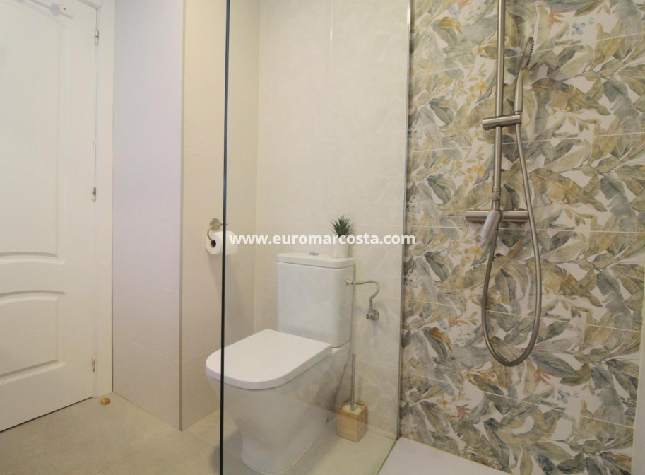 Sale - Apartment / flat - Torrevieja - TORREVIEJA