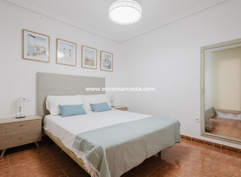 Sale - Apartment / flat - Torrevieja - TORREVIEJA