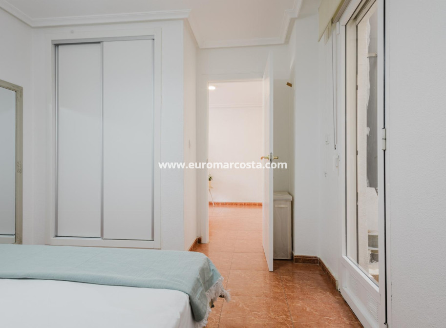 Sale - Apartment / flat - Torrevieja - TORREVIEJA