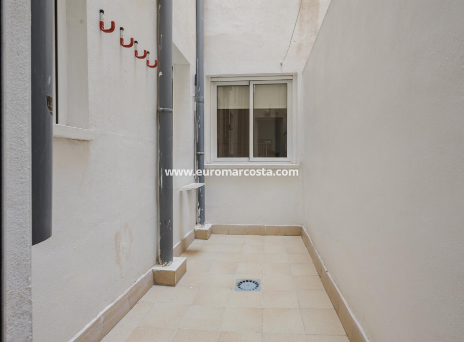 Sale - Apartment / flat - Torrevieja - TORREVIEJA