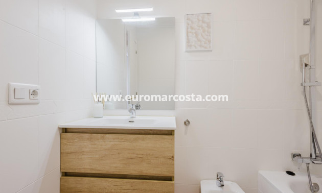 Sale - Apartment / flat - Torrevieja - TORREVIEJA