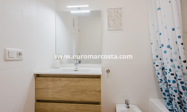 Sale - Apartment / flat - Torrevieja - TORREVIEJA