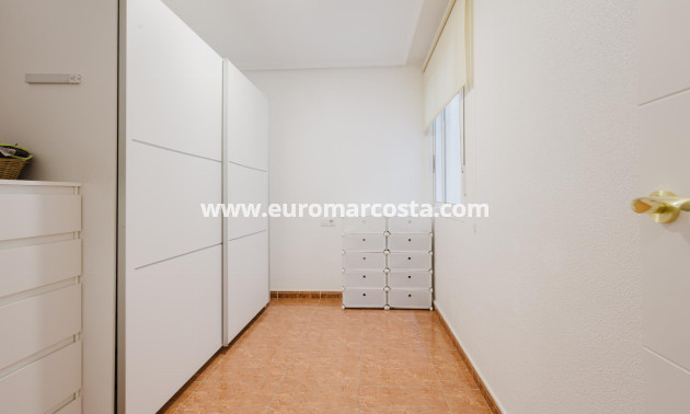 Sale - Apartment / flat - Torrevieja - TORREVIEJA