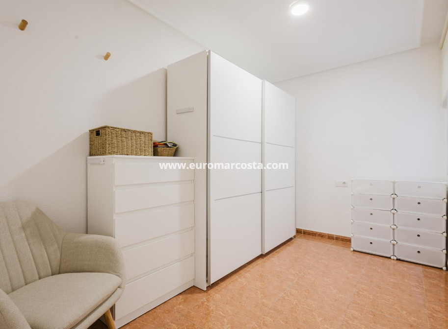 Sale - Apartment / flat - Torrevieja - TORREVIEJA