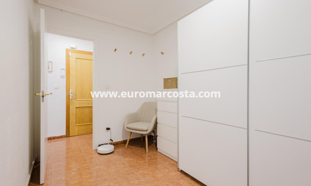 Sale - Apartment / flat - Torrevieja - TORREVIEJA