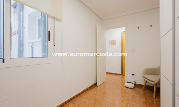 Sale - Apartment / flat - Torrevieja - TORREVIEJA