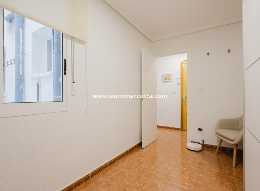 Sale - Apartment / flat - Torrevieja - TORREVIEJA