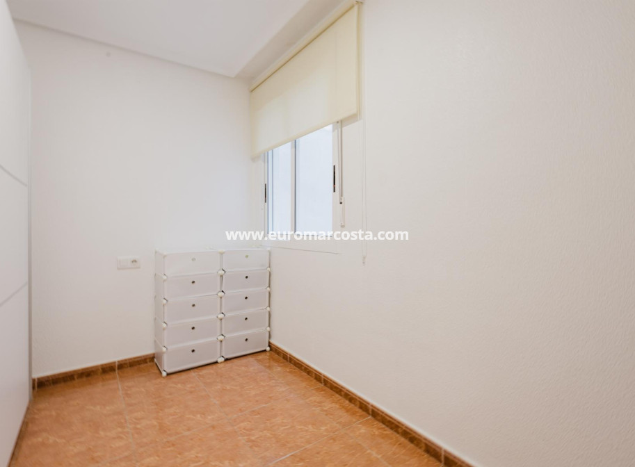 Sale - Apartment / flat - Torrevieja - TORREVIEJA