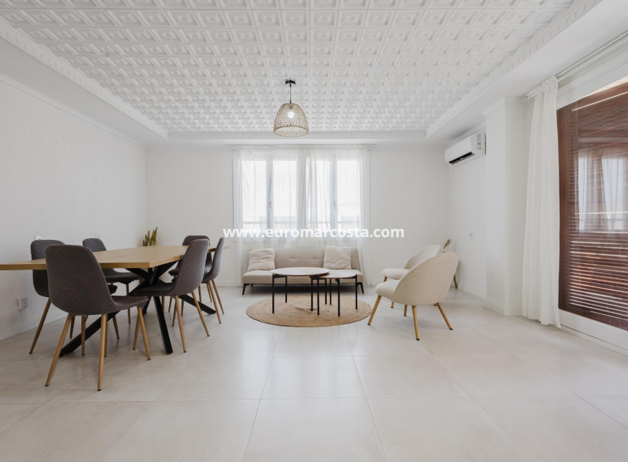 Objekte zum Wiederverkauf - Wohnung - Torrevieja - TORREVIEJA