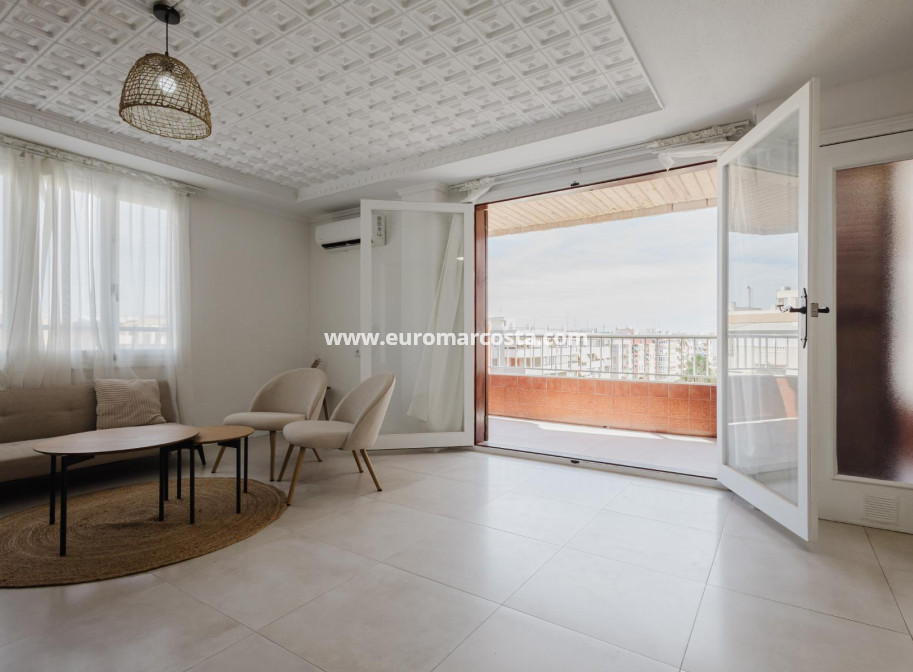 Objekte zum Wiederverkauf - Wohnung - Torrevieja - TORREVIEJA