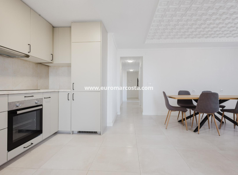 Objekte zum Wiederverkauf - Wohnung - Torrevieja - TORREVIEJA